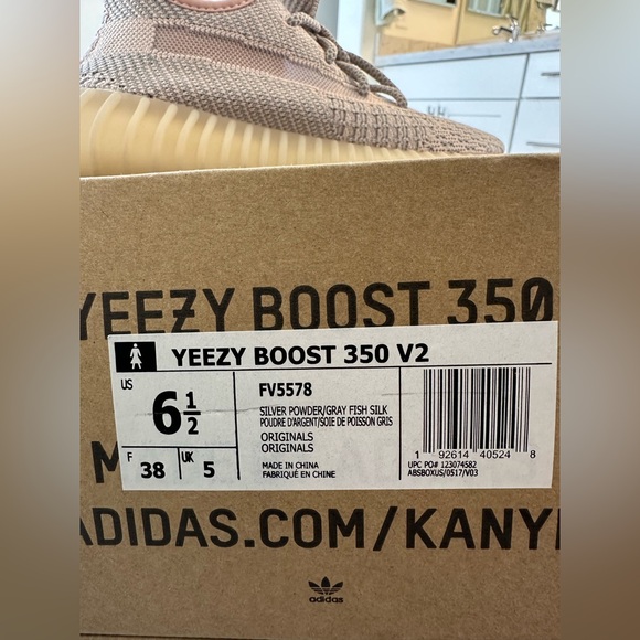 Yeezy Boost 350 V2 Synth - Sz 6.5 women’s - Picture 11 of 11